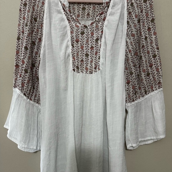 Floral Patterned Blouse - Picture 3 of 3